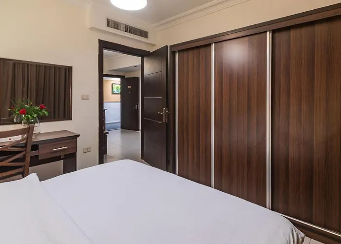 Lancaster Hotel Apartments-Gardens