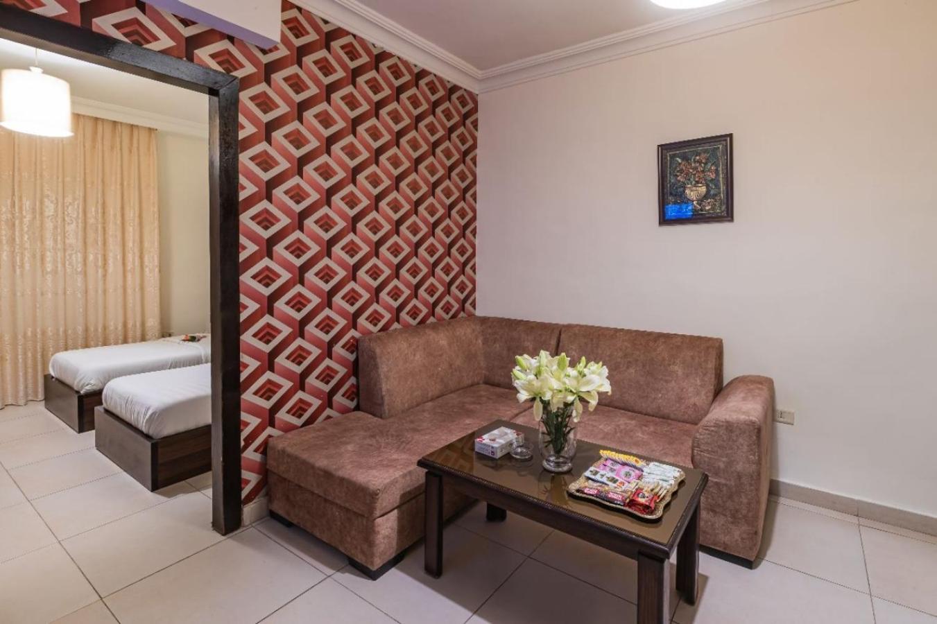 Lancaster Apartments-gardens Hotel 3*