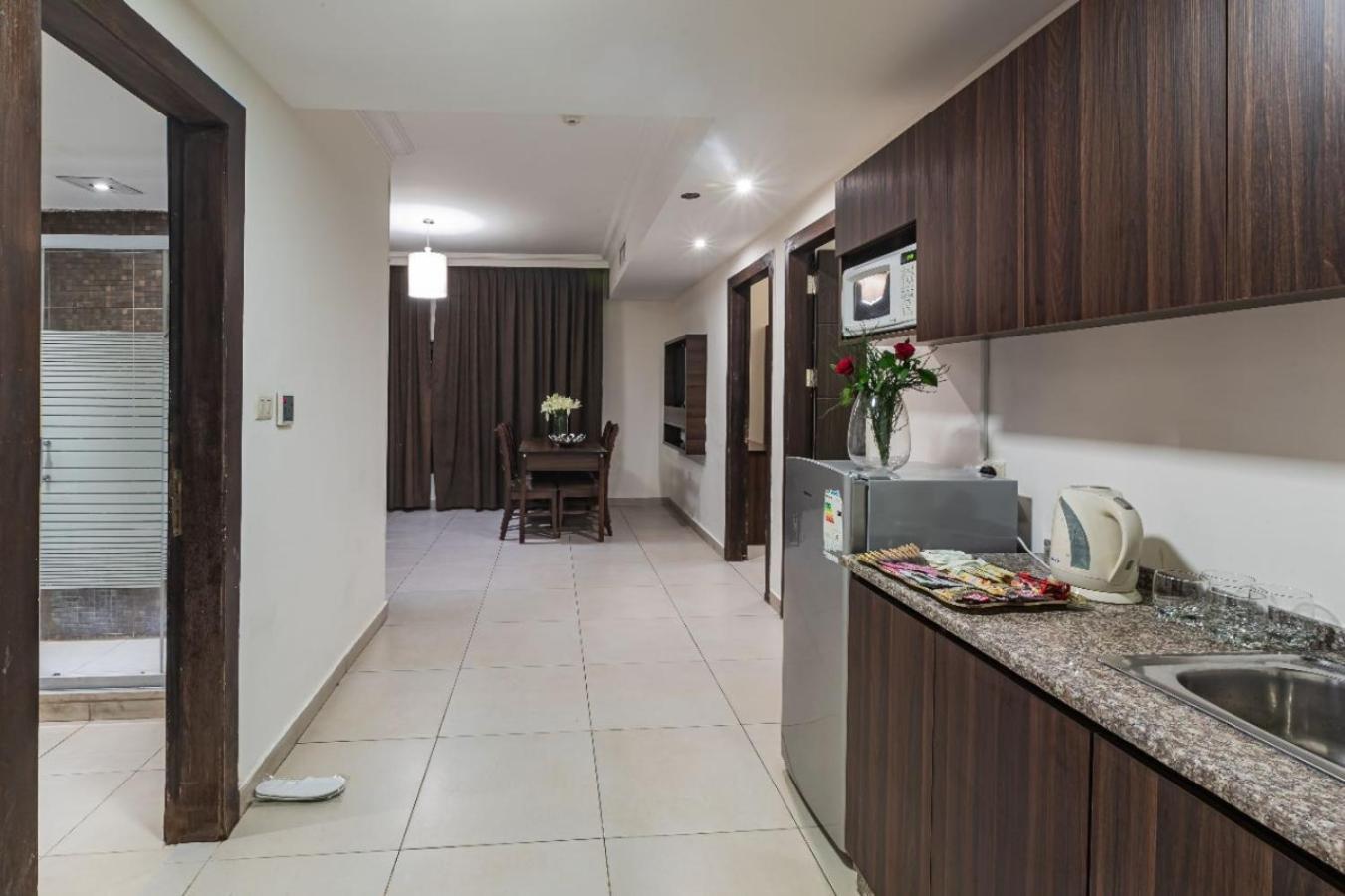 Lancaster Apartments-gardens