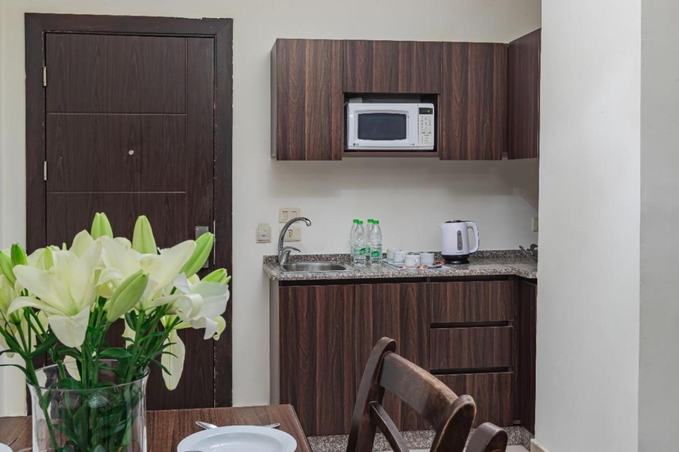 Hotel Lancaster Apartments-gardens 3*