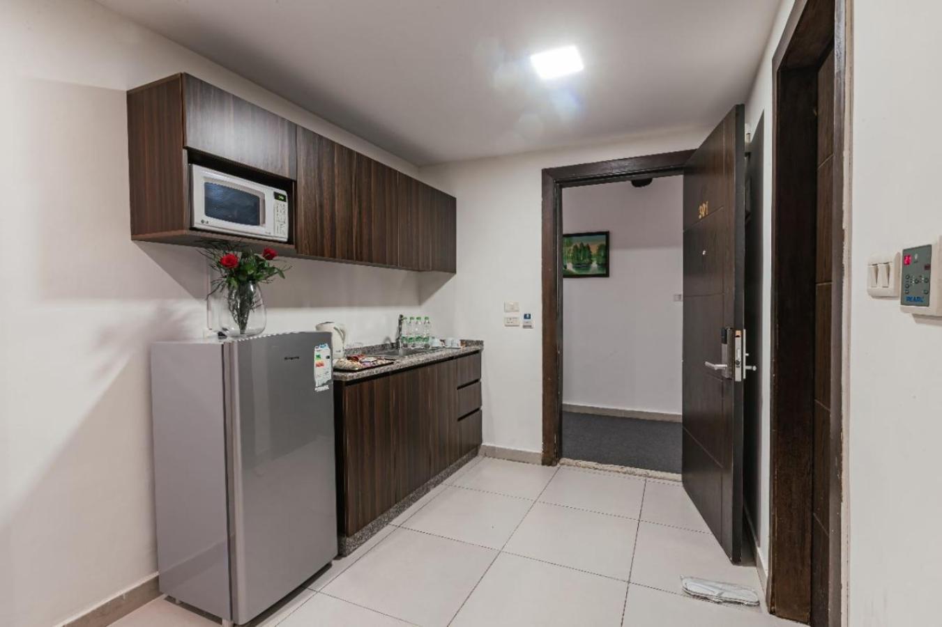 Lancaster Apartments-gardens 3* Amán