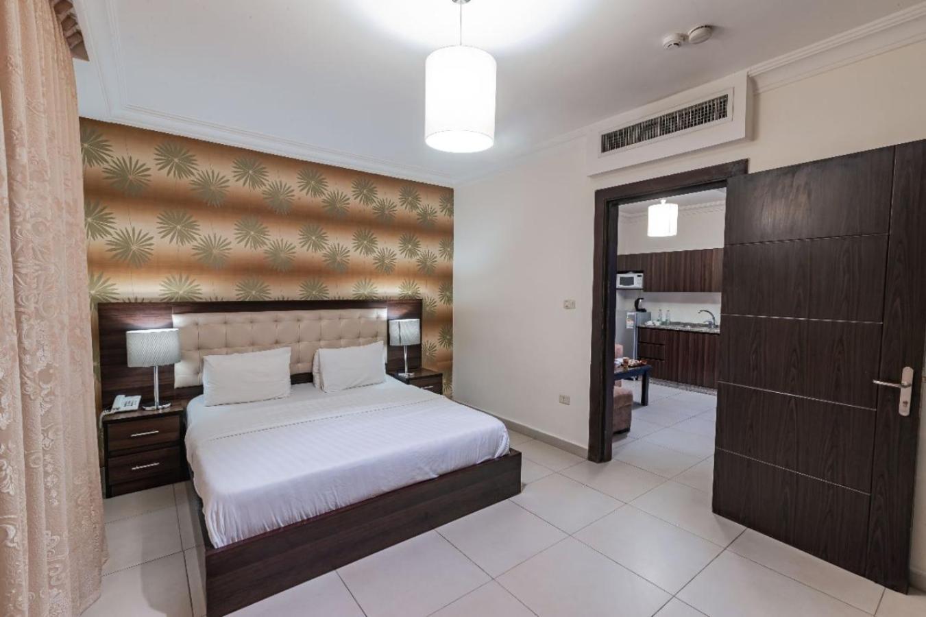 Hotel Lancaster Apartments-gardens