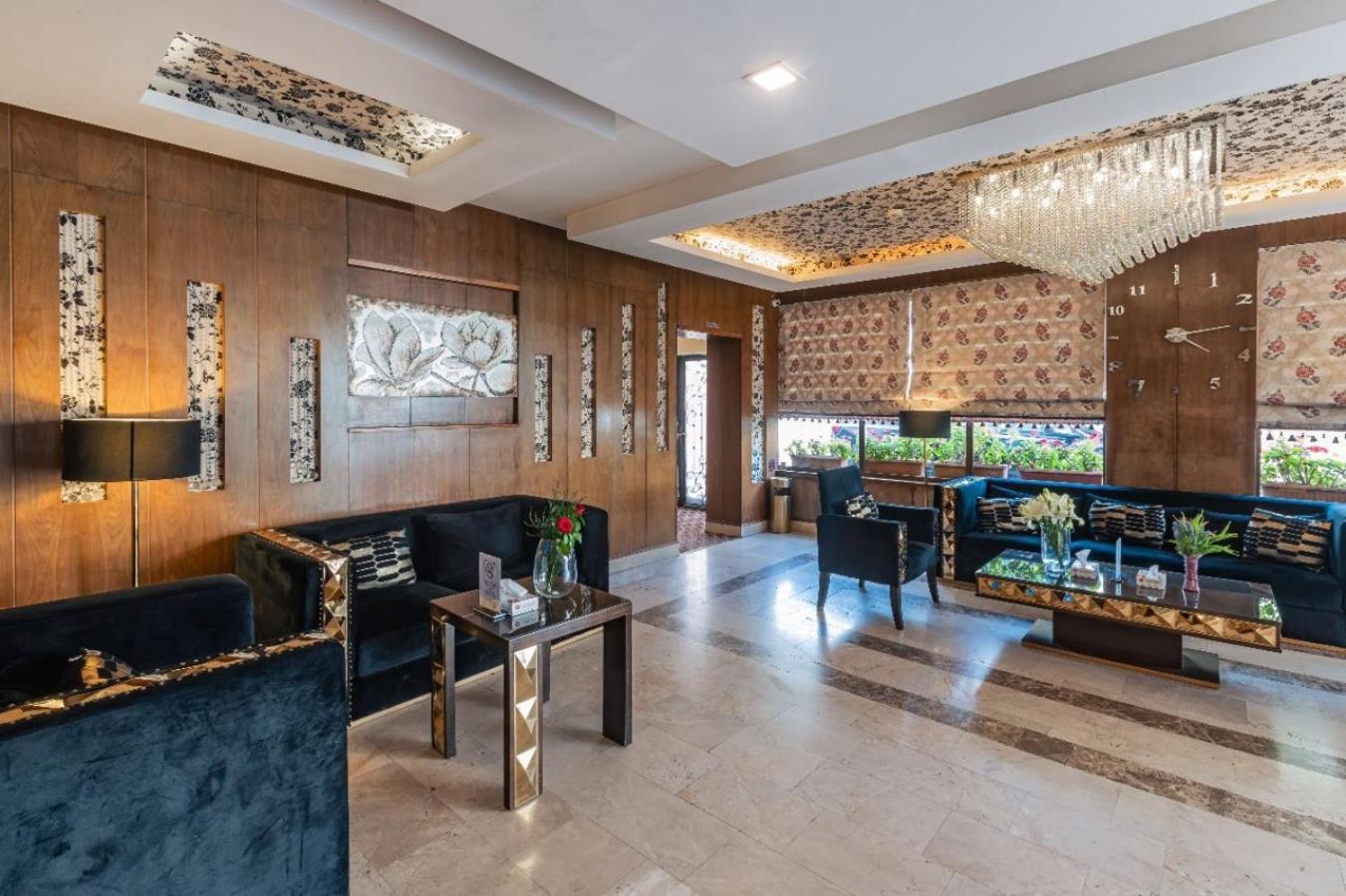 Lancaster Apartments-gardens Hotel 3*
